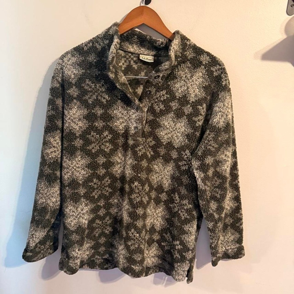 L.L.Bean gray and brown fleecy quarter zip sweatshirt with abstract pattern